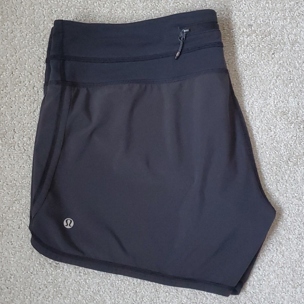 Lululemon 🍋 Women's Black Shorts size 12